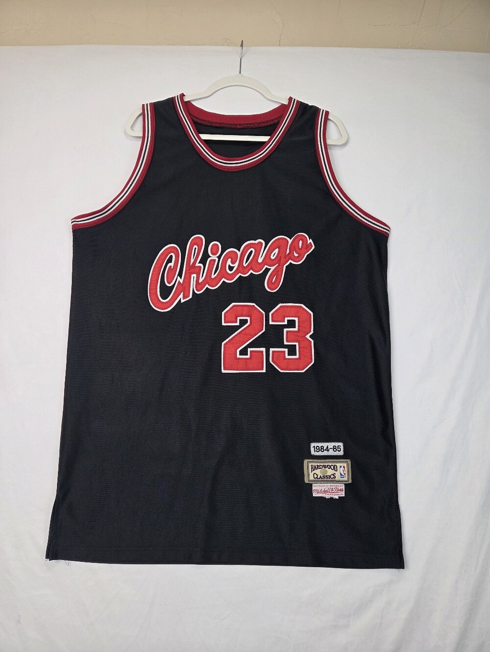Mitchell & Ness Chicago Bulls Michael Jordan#23 1984-85 Hardwood Classics Jersey